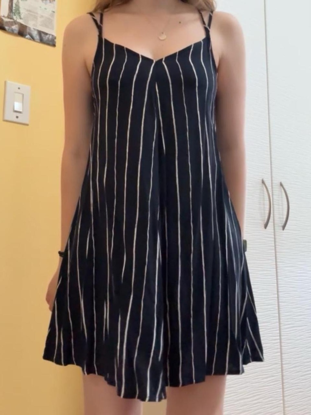 BRAND NEW cutesy abercrombie and fitch flowy navy blue cutie mini slip dress